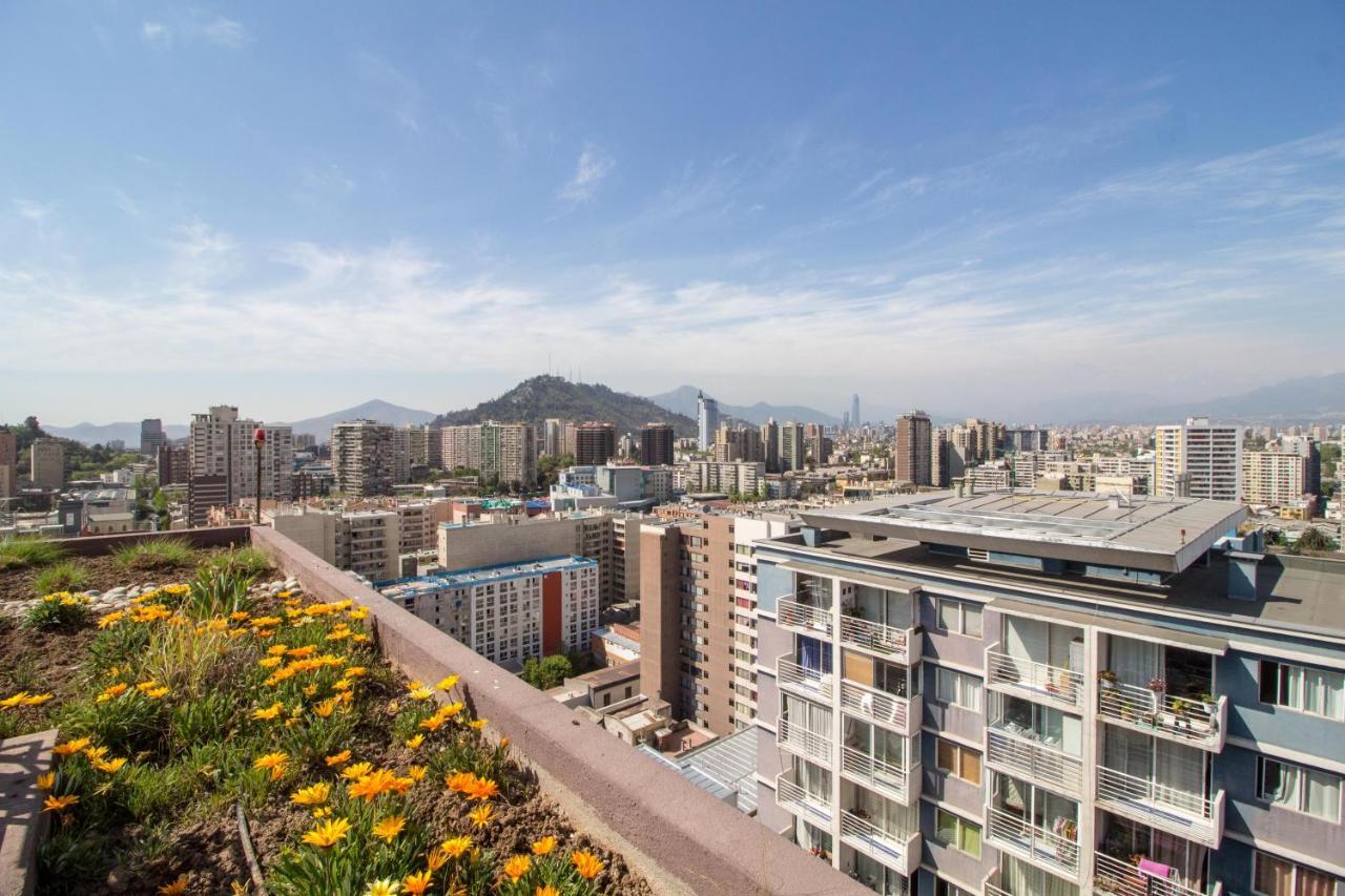 Departamento Central En Calle Lira Santiago